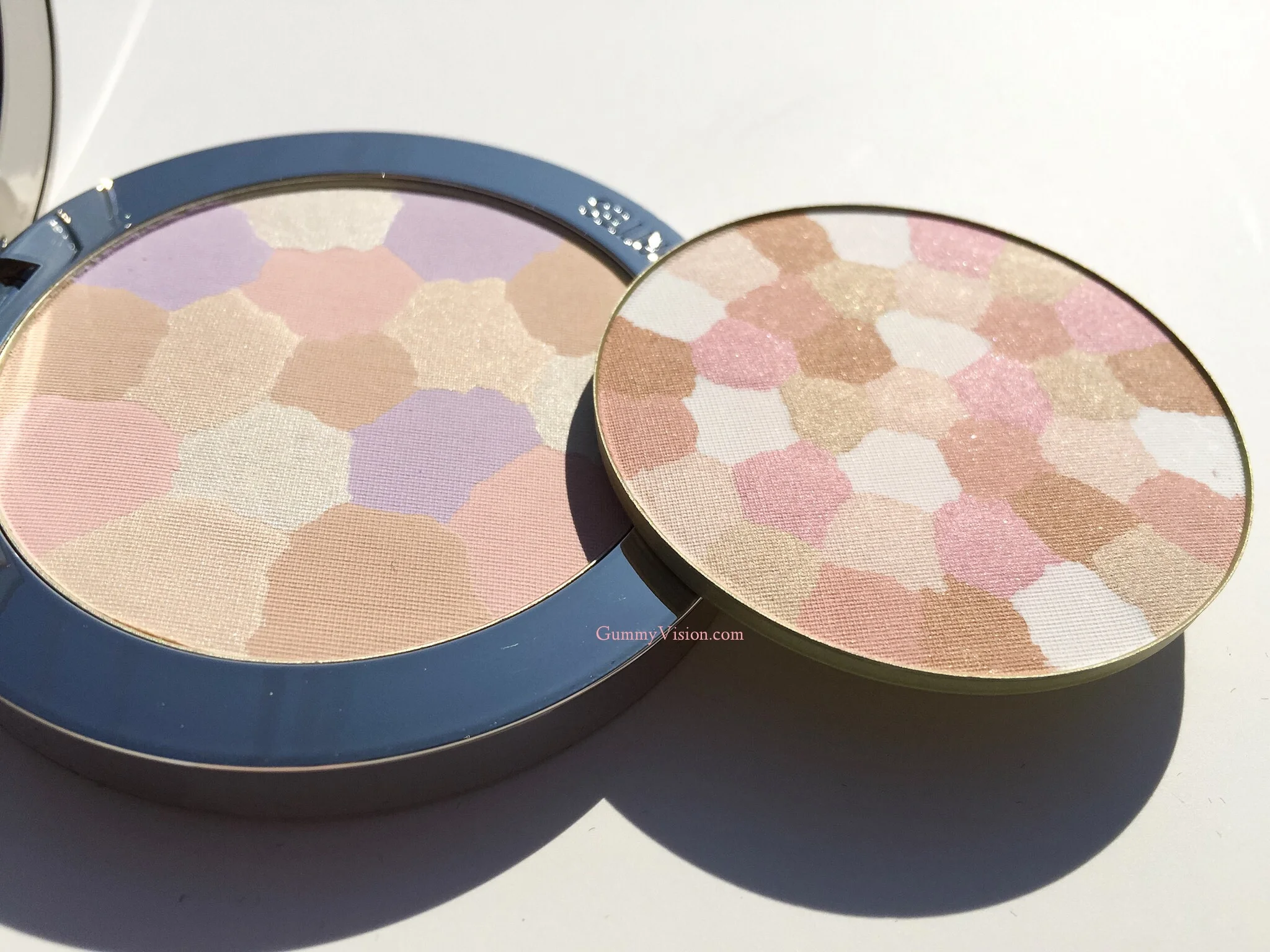 Guerlain Meteorites Compact in 03 Medium (left) &amp; Guerlain Wulong (right) - gummyvision.com