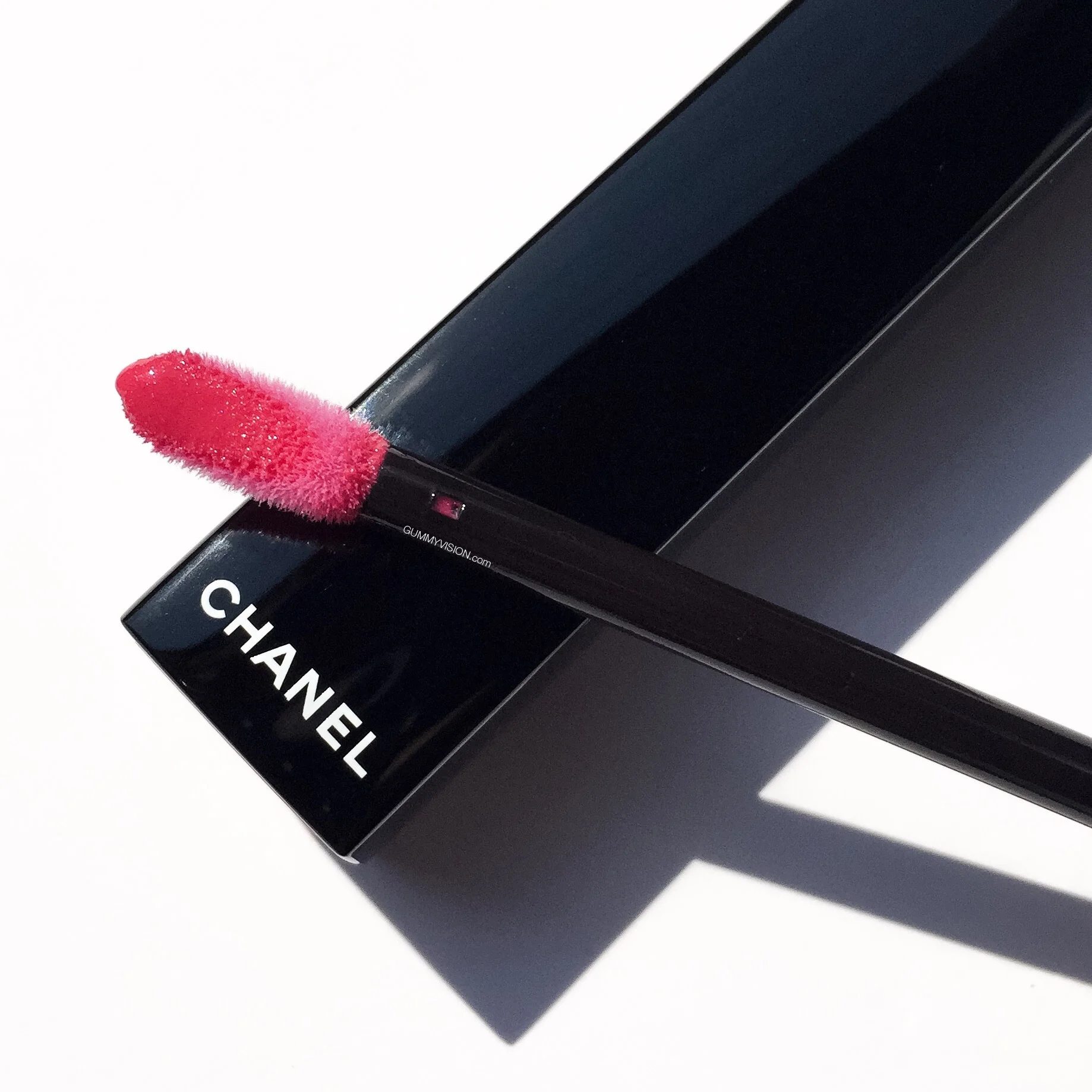 Chanel Rouge Allure Colour &amp; Shine Lip Gloss in 17 Supreme - gummyvision.com