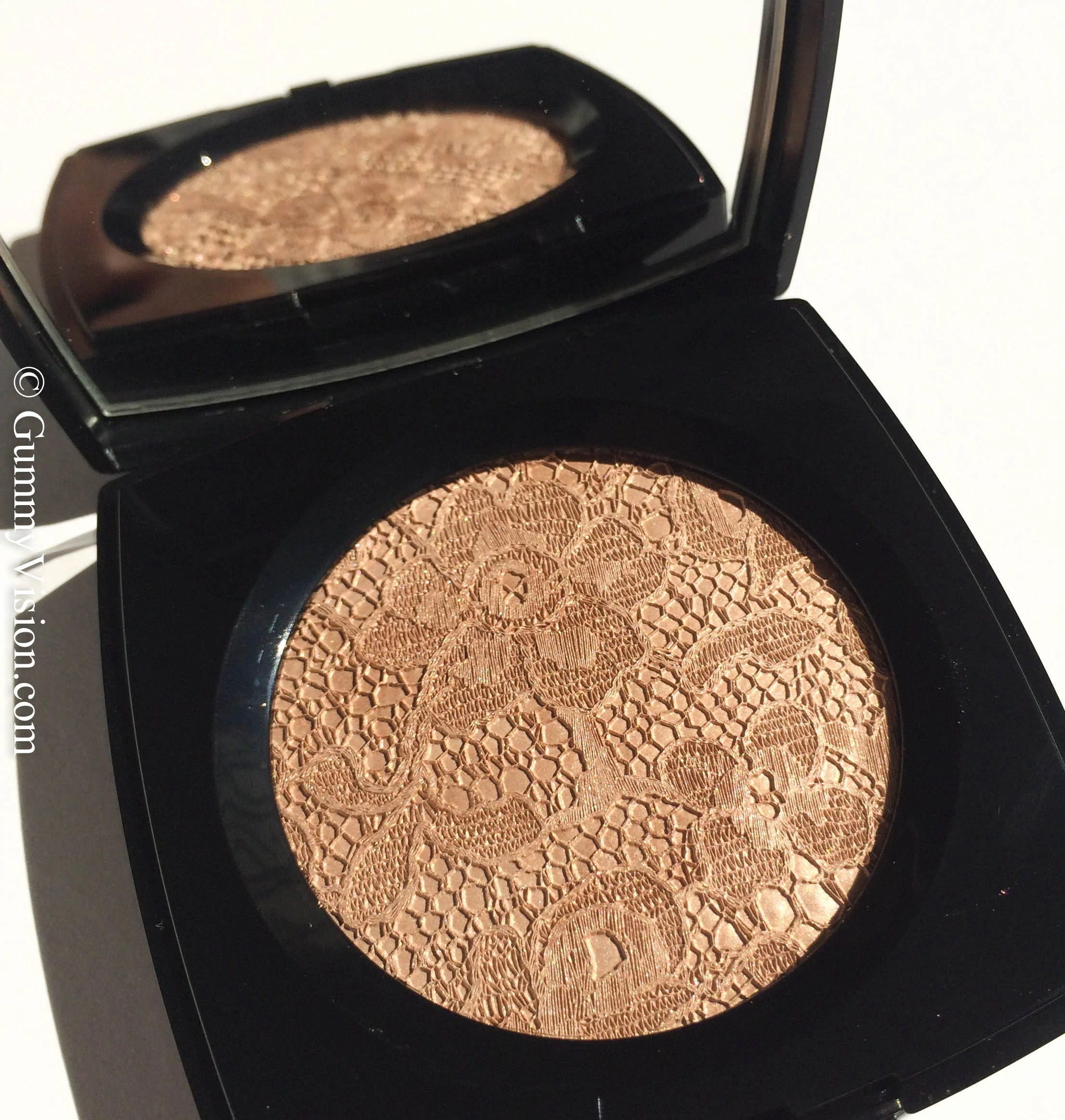 Chanel Dentelle Precieuse Illuminating Face Powder